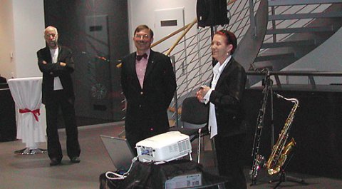 Impressionen der Vernissage von Joachim Lehrer - Kunst im Hangar