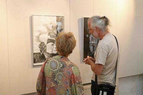 Impressionen der Vernissage von Alina Iftime am 6. Juli 2025